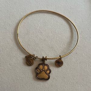Alex and Ani Paw print bracelet